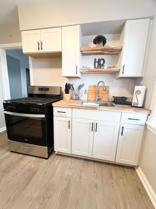 كليفلاند The Gateway: Entire Apartment 7 Mins From Airport المظهر الخارجي الصورة